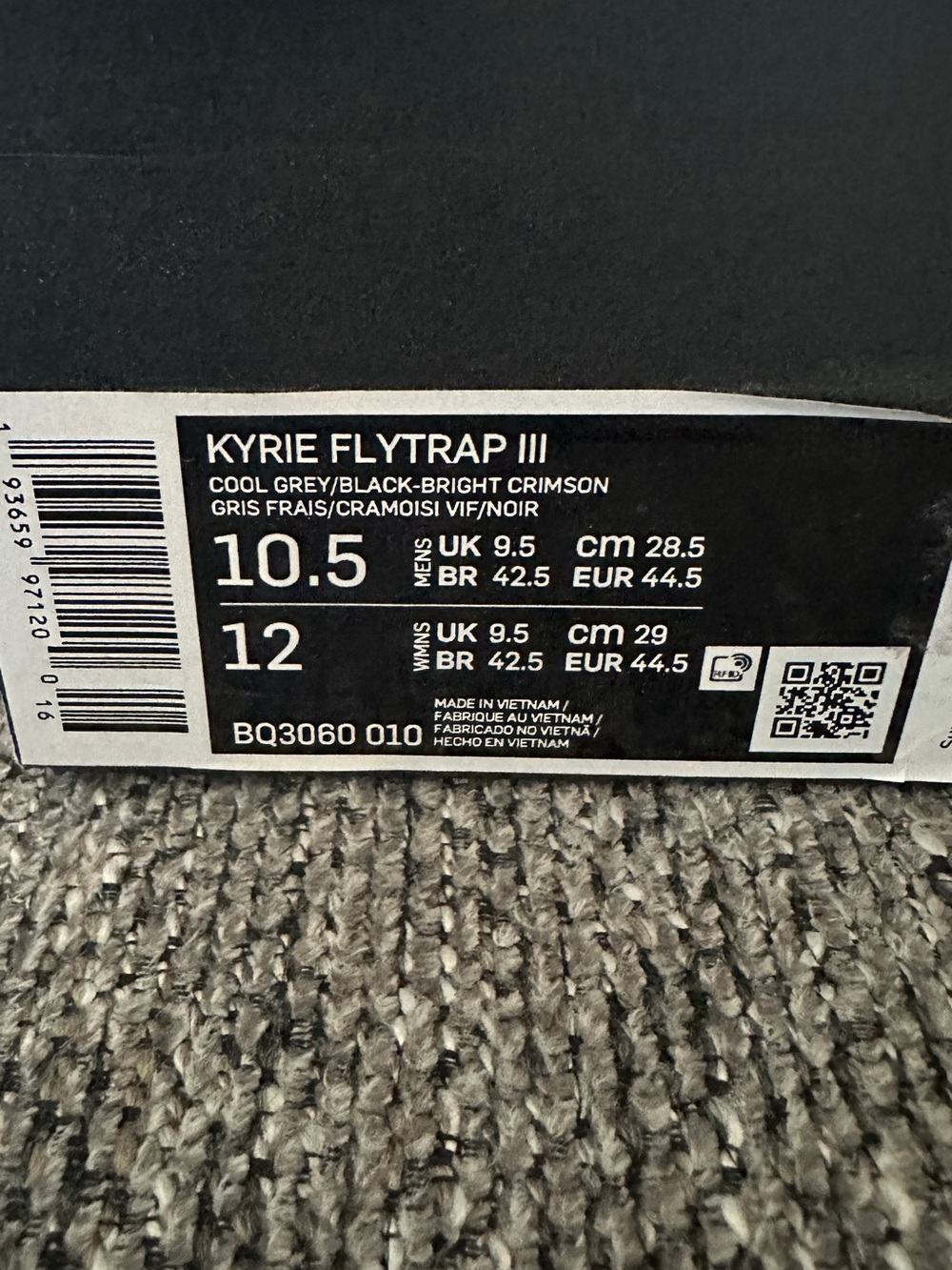 Nike Kyrie Flytrap III Cool Grey/Black-Bright Crimson Sneakers